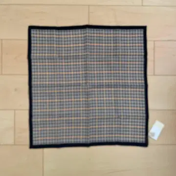 [ 미사용 새상품 ] Crocodile 체크 무늬 스카프