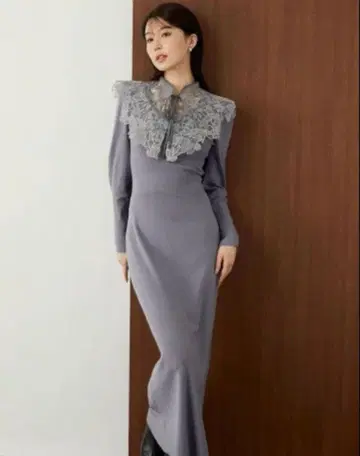 snidel 자수 칼라 도킹 니트 원피스