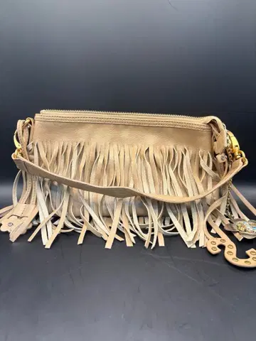 사만다 타바사 베이지 프린지 가죽 숄더백 참 포함