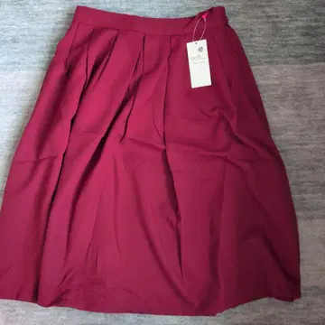 earth 턱 미디 스커트 Bordeaux