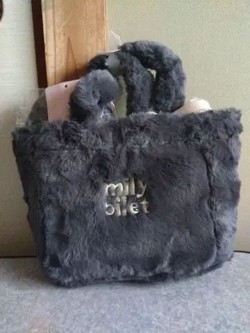 새상품 mily bilet 퍼 숄더백 차콜 그레이