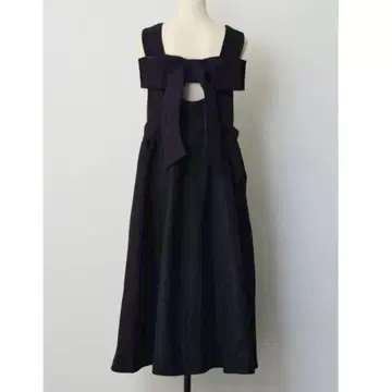 백리본 박스 실루엣 점프 스커트 블랙 frene 같은 형태