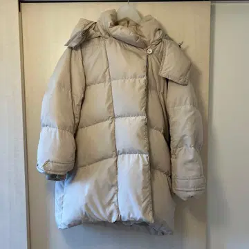 스나이델 다운 코트 화이트