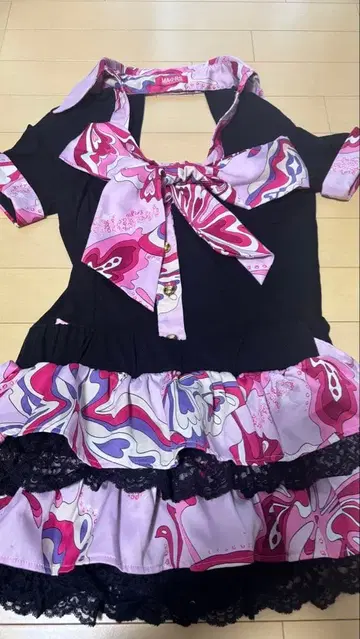 MARS 마블 패턴 리본 포함 프릴 스커트 셋업