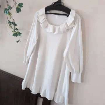 TO BE CHIC 프릴 니트 튜닉