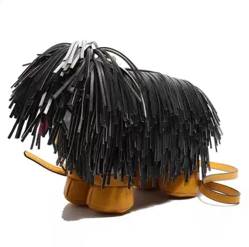 강아지 모양 가죽 숄더백