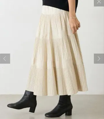 비어즐리 beardsley 플리츠 캉캉 스커트 화이트