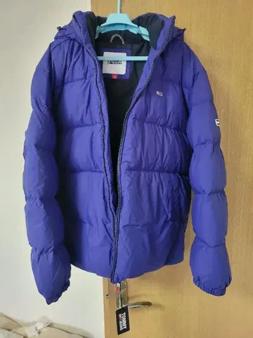 TOMMY JEANS 후드 부착 다운 자켓 파랑