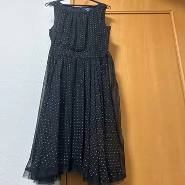 M's Gracy 블랙 도트 무늬 무릎 기장 원피스