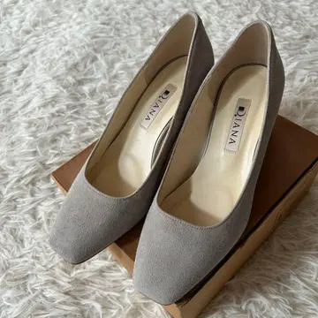 다이애나 스웨이드 펌프스 골드 금장 장식 스퀘어 토 그레이지 23cm