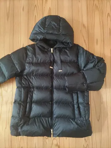 새상품 23구 후드 부착 다운 자켓 다운 코트 아우터