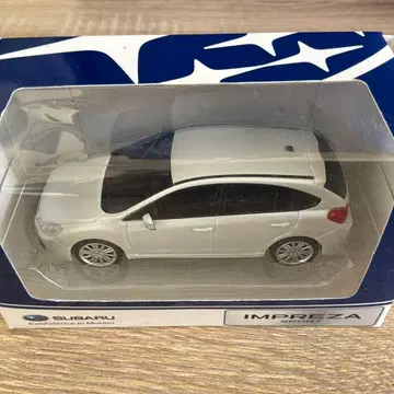 SUBARU IMPREZA SPORT 미니카 화이트
