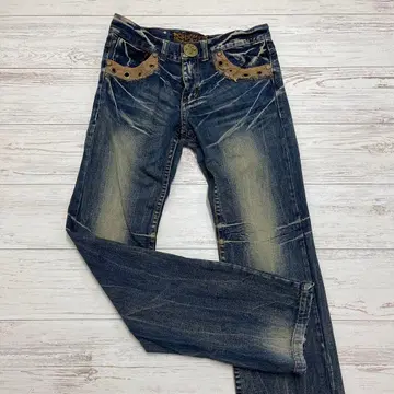 Rion Betz (리온베츠) 데님 청바지 데미지 가공 개성파 자수