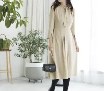 CELEFORD 베이지 리본 포함 원피스 36