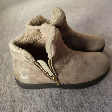 [ 새상품 ] moz 모즈 사이드 지퍼 숏 부츠 베이지 LL 24.5