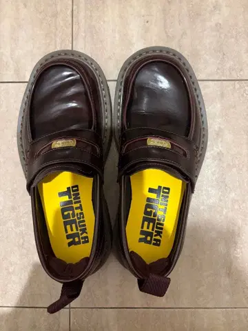 오니츠카타이거 로퍼