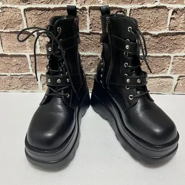 통굽 레이스업 부츠 EU 39 블랙 스퀘어토 벨트 장식 고딕계 슬림 레그