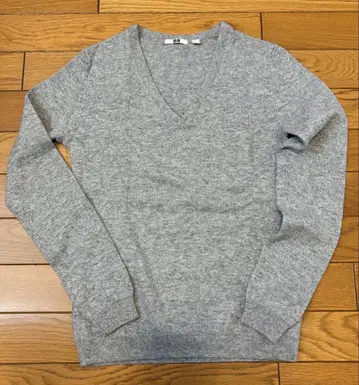 UNIQLO 캐시미어 V넥 스웨터