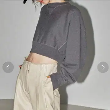 새상품급 TODAYFUL 크롭 스웨트 풀오버