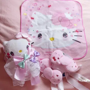 새상품 헬로키티 50주년 마스코트 손수건 리본 머리끈 세트