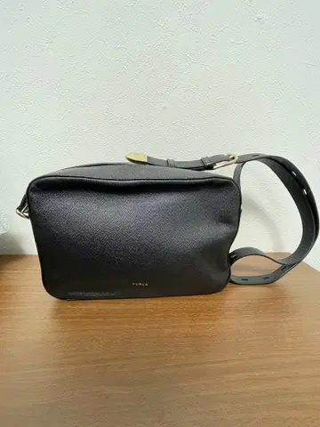 FURLA 블랙 숄더백