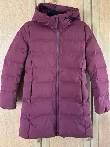 UNIQLO 여성용 심리스 다운 코트 S 사이즈