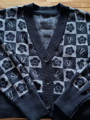 마리콴트 콜라보 AZUL 가디건