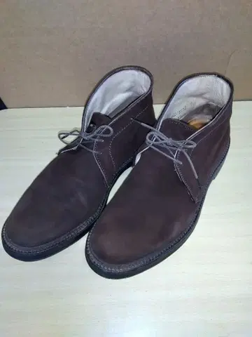 알든 스웨이드 처카 부츠 6.5D