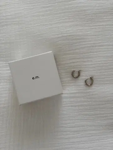 e.m. 실버 후프 귀걸이