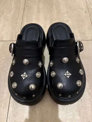 로데오 크라운 RODEOCROWNS 샌들