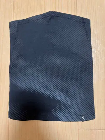 On Neck Gaiter Lumos