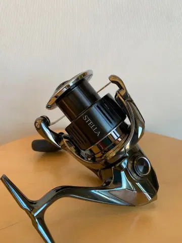 STELLA 4000XG 스피닝 릴