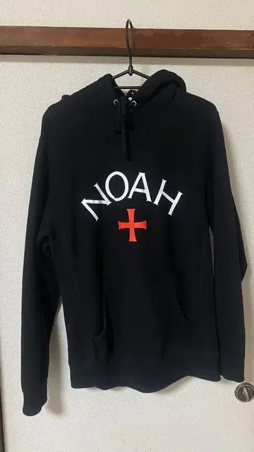 NOAH 블랙 후드티 M 사이즈
