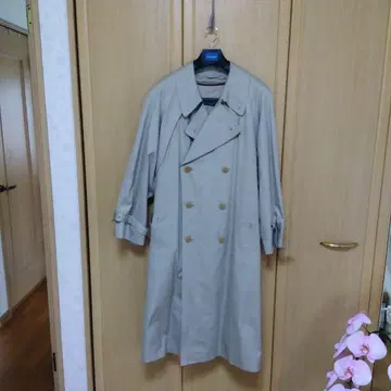 Mackenzie 트렌치코트 온워드 카시야마