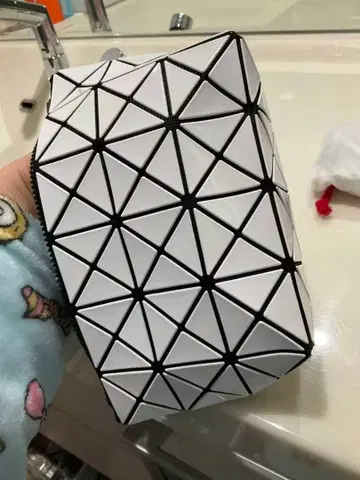 기하학 패턴 파우치 화이트/블랙