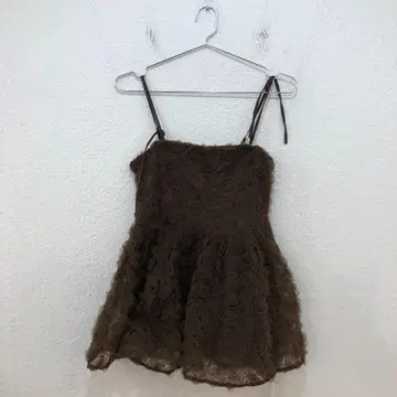 택 포함 새상품 SALON by Chico 로즈 튤 페플럼 블라우스