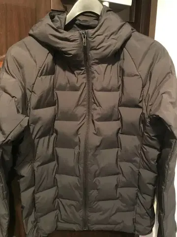 유니클로 Pufftech 퍼프 테크 후드티