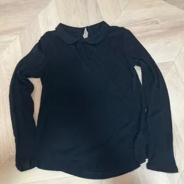 4nest Robe 카라 부착 블랙 울 긴팔 T셔츠