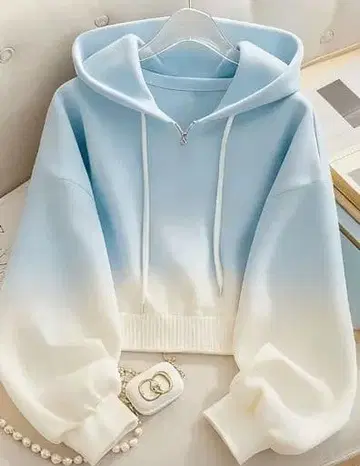 그라데이션 블루 후드 부착 맨투맨