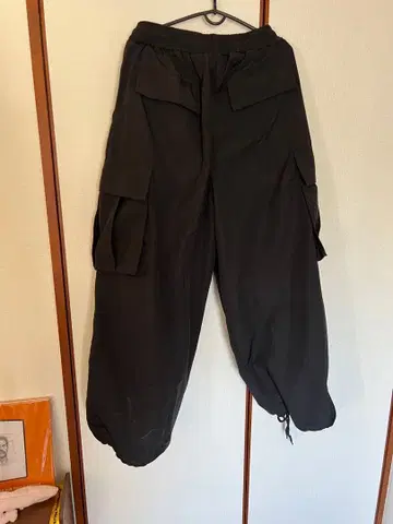 블랙 카고 팬츠 배기 팬츠