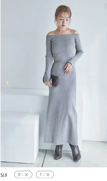 완판 SNIDEL 택 포함 새상품 오프숄더 I라인 니트 원피스 실버