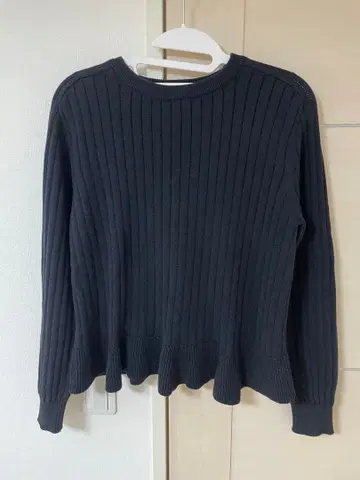 AMACA 블랙 리브 니트