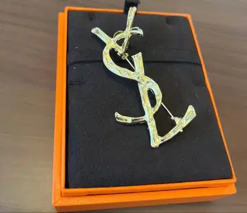 골드 브로치 미사용 새상품