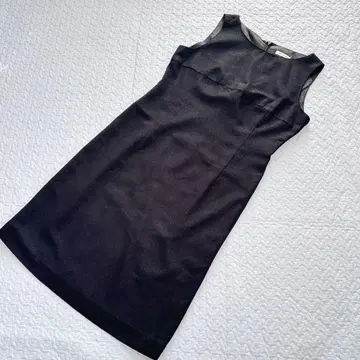 블랙 슬리브리스 무릎 기장 원피스