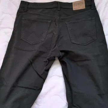 EDWIN 슬림핏 블랙 데님 W34