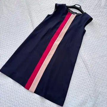 스콧 클럽 슬리브리스 무릎 기장 원피스 38