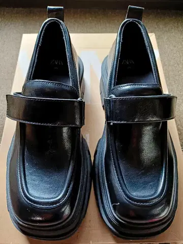 통굽 블랙 로퍼