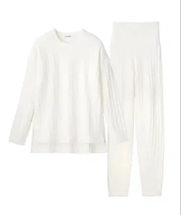 리브 몰 니트 복대 포함 룸웨어 상하의 셋업