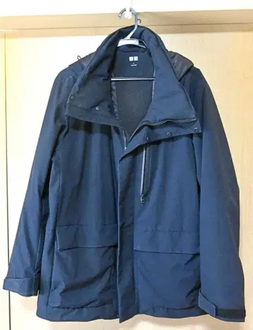 [유니클로] 남성용 후드 부착 다운 자켓 블랙