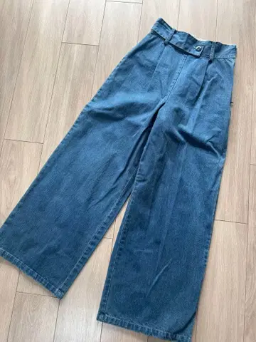 [ 미사용 택 포함 ] 허리 디자인 데님 와이드 팬츠 (블루)